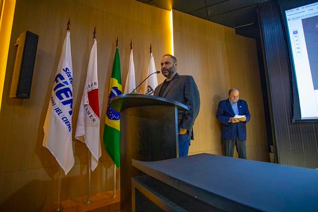 Evento promovido pela revista Brasil Mineral, com apoio do Sindiextra-MG, reuniu lideranças e especialistas no Dia da Mineração para discutir inovação, mão de obra, sustentabilidade e oportunidades para o setor