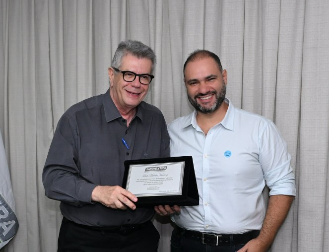 Sindiextra marca transição na presidência da entidade